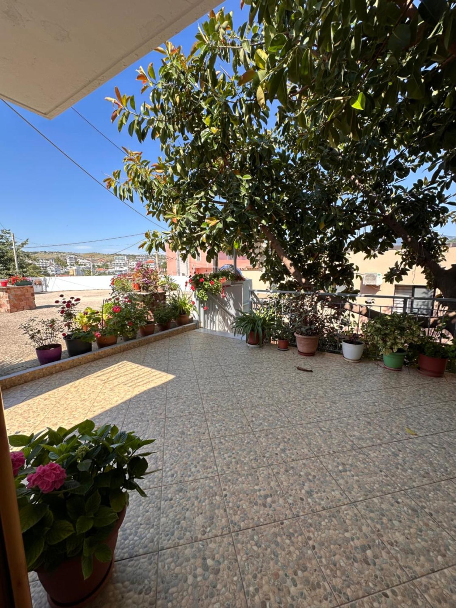 Albi'S Guesthouse Ksamil Exterior foto